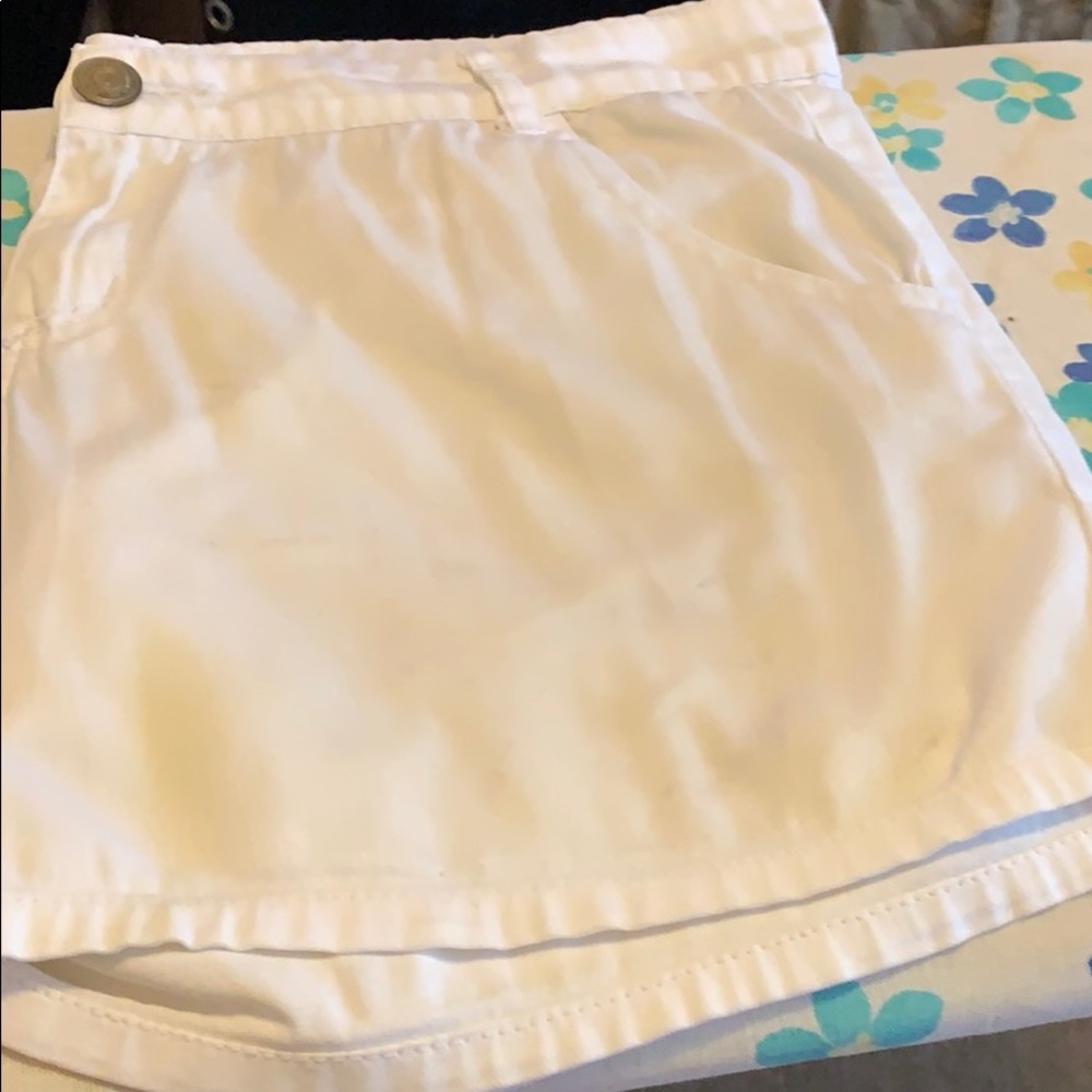 Hydrant White Jean shorts
